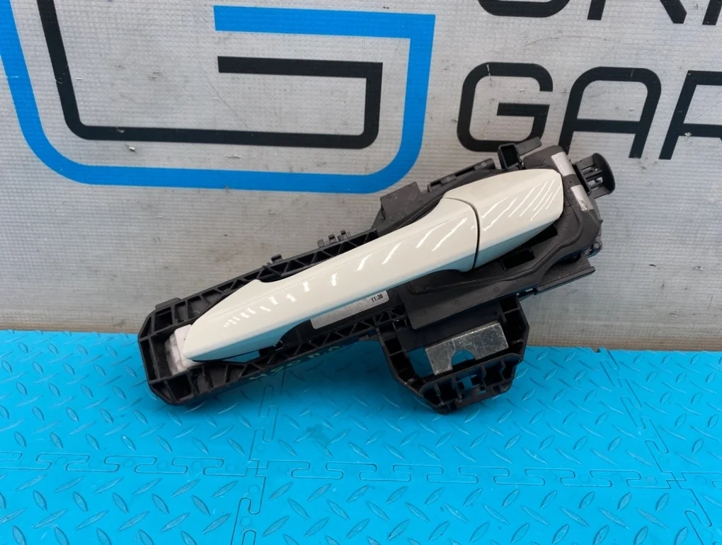 Ручка двери наружная Mercedes-Benz Gla-Class 2014 A2047602500 X156 270.920 2.0, передняя левая