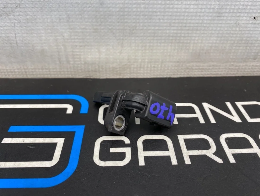 Датчик abs Porsche Cayenne 2013 95860640500 958 M55.02 3.6