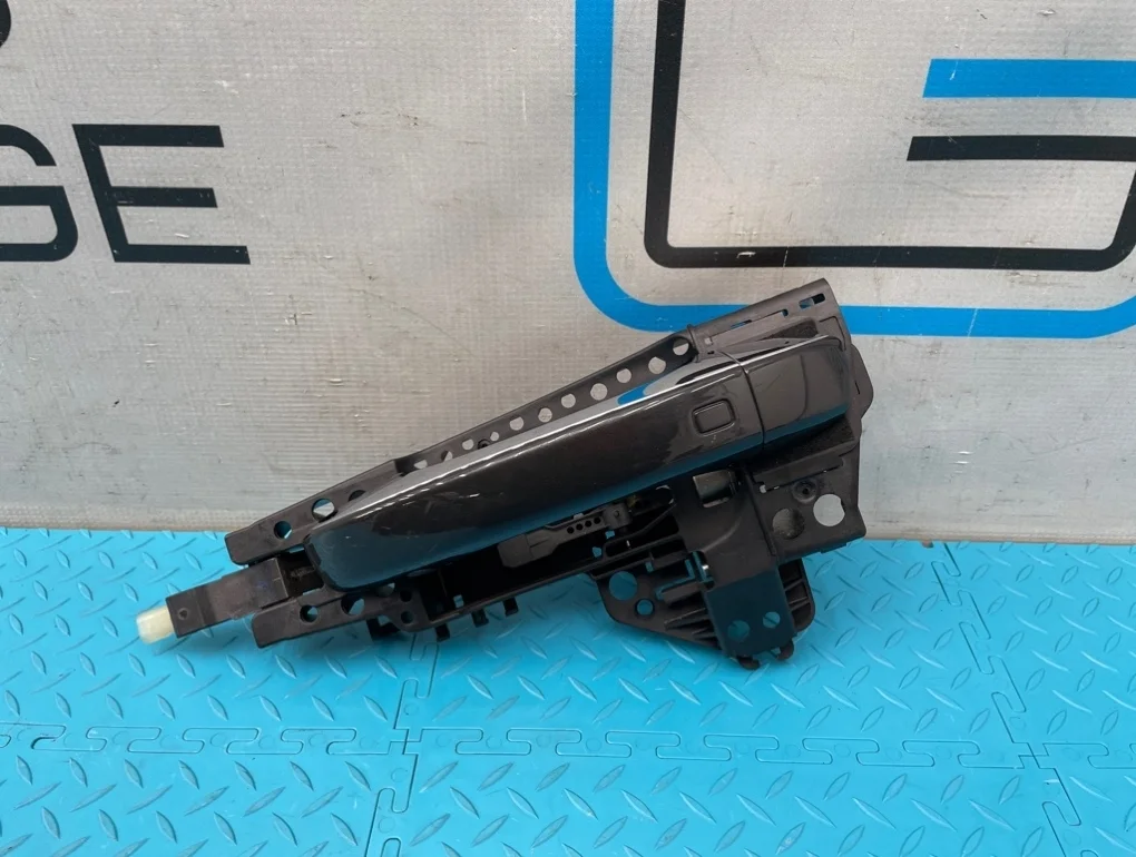 Ручка двери наружная Audi A6 2011 4H0837885 C7 CHVA 2.8, передняя левая