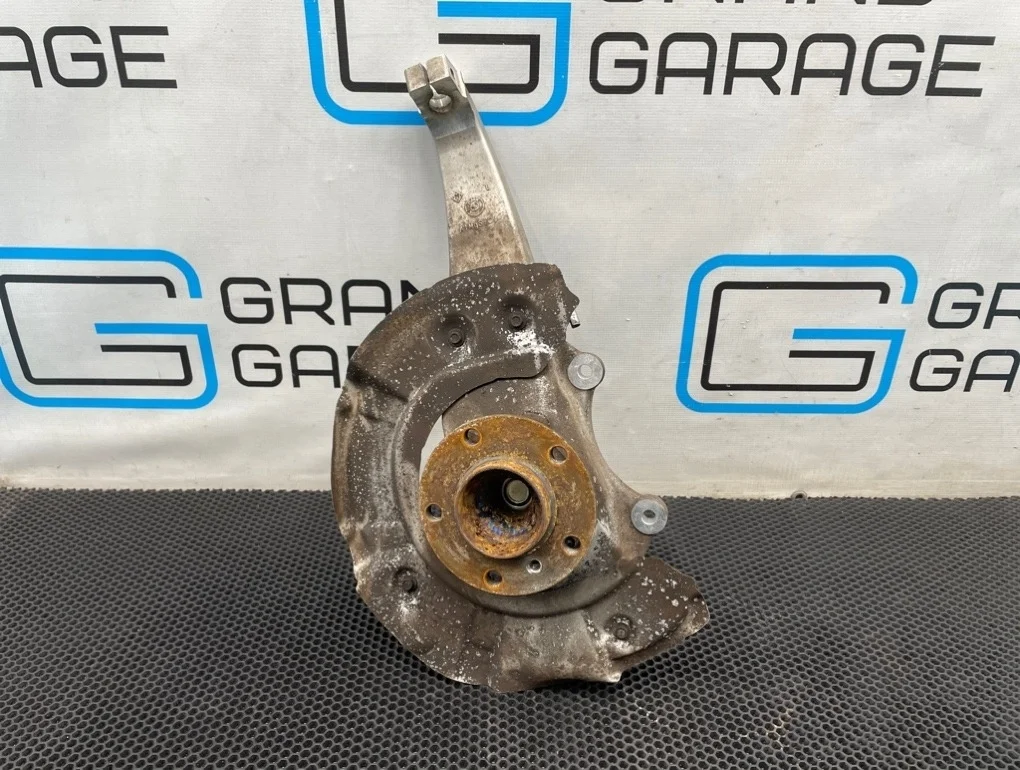 Кулак Bmw 5-Series 2010 31216775767 F07 N55B30A 3.0, передний левый