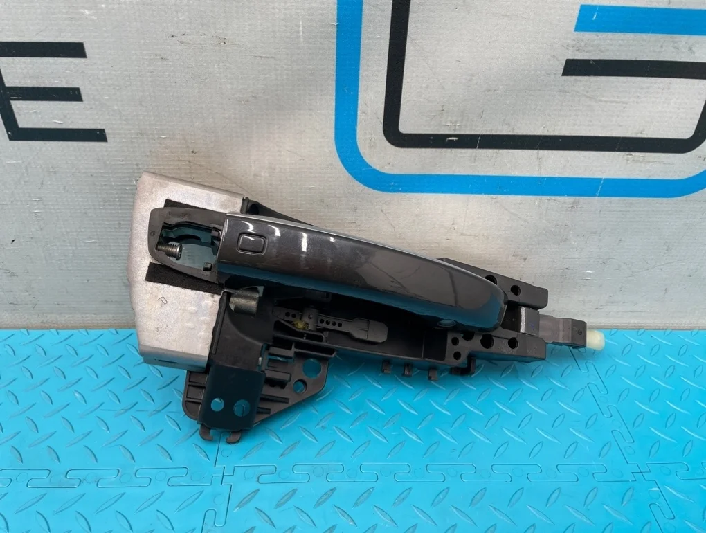 Ручка двери наружная Audi A6 2011 4H2837886 C7 CHVA 2.8, передняя правая