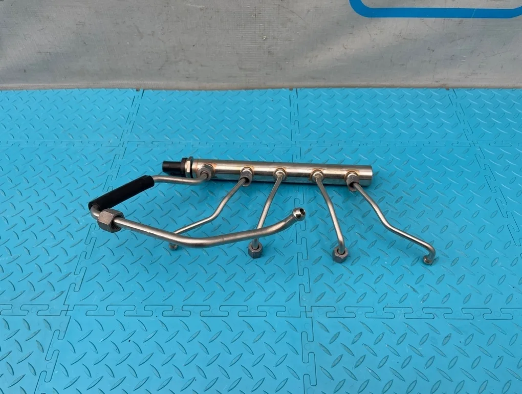 Рампа топливная Bmw 3-Series 2013 13537585411 F30 N20B20B 2.0