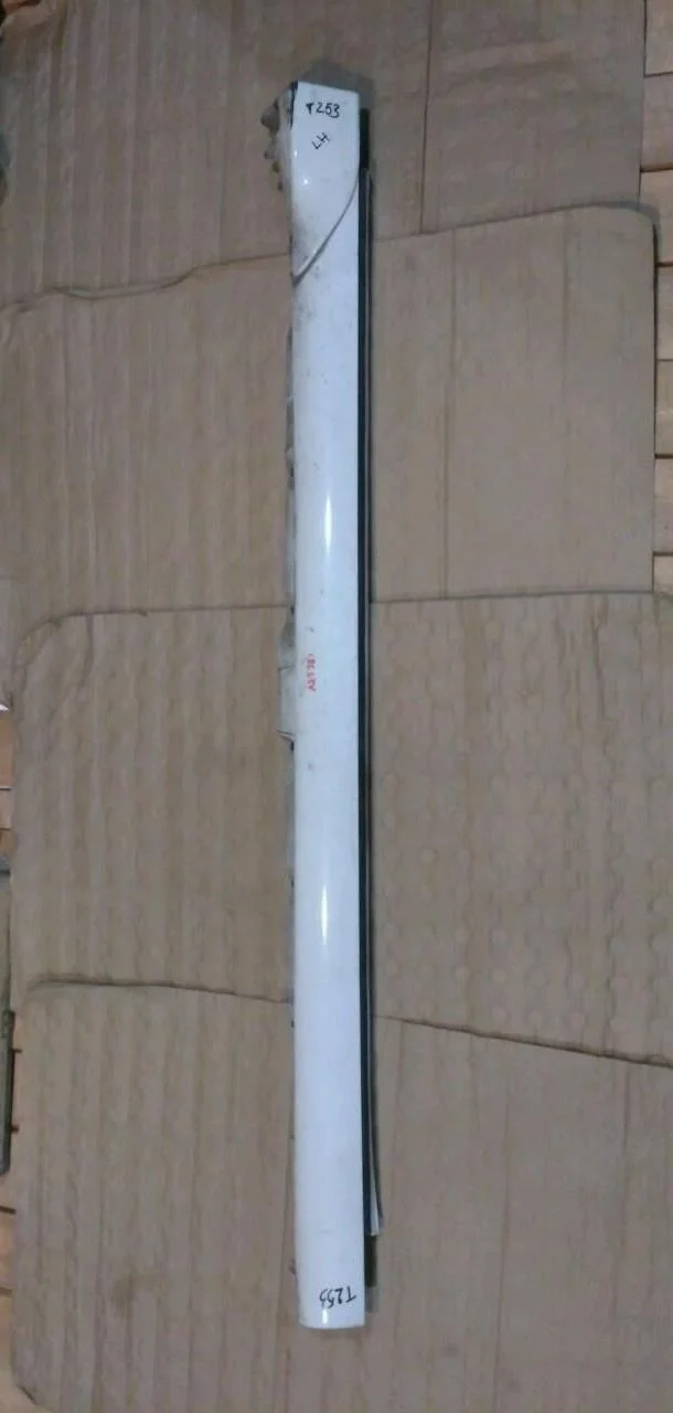 Б.у. порог пластиковый TOYOTA AVENSIS AZT251 TOYOTA AVENSIS AZT251