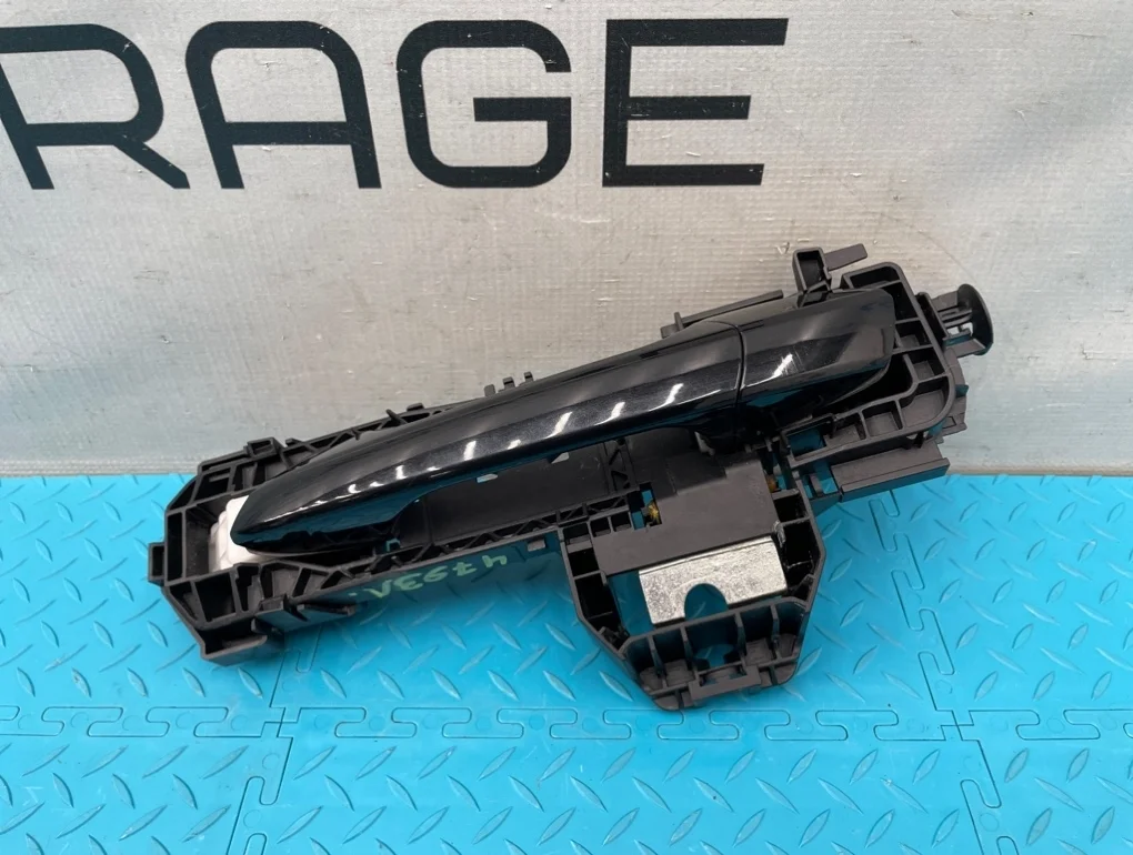 Ручка двери наружная Mercedes-Benz Cla-Class 2013 A2047602534 C117 270.920 2.0, задняя левая