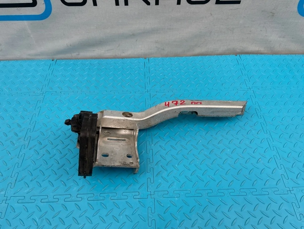 Кронштейн радиатора Bmw 7-Series 2009 51117186514 F01 N63B44A 4.4, передний правый