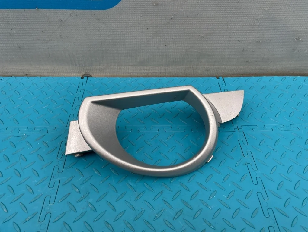 Накладка фары Audi Q7 2008 4L0807489 4LB BHK 3.6, передняя левая