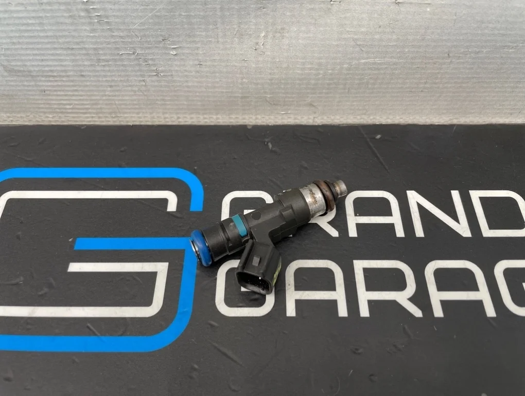 Форсунка топливная Land Rover Discovery 2006 4557875 L319 406PN 4.0