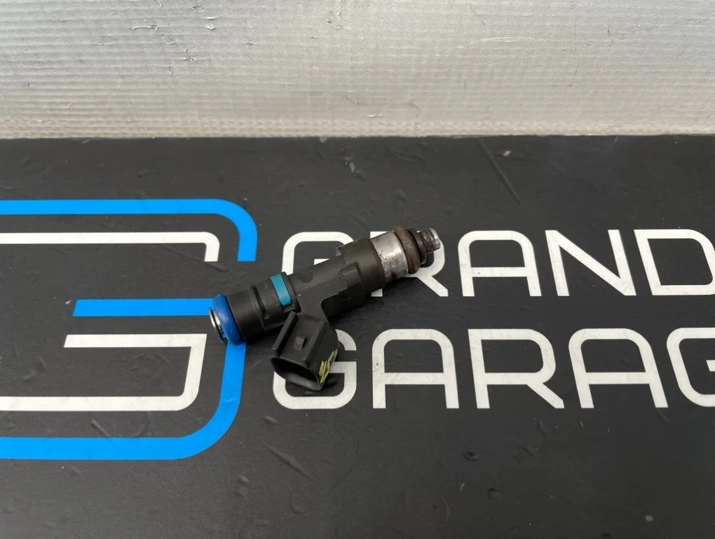 Форсунка топливная Land Rover Discovery 2006 4557875 L319 406PN 4.0