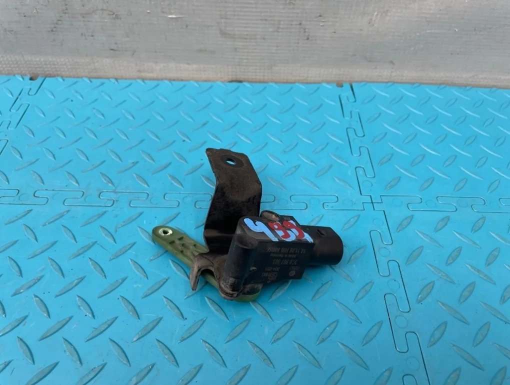 Датчик положения кузова Volkswagen Scirocco 2009 3C0412521B 137 CAWB 2.0, передний левый