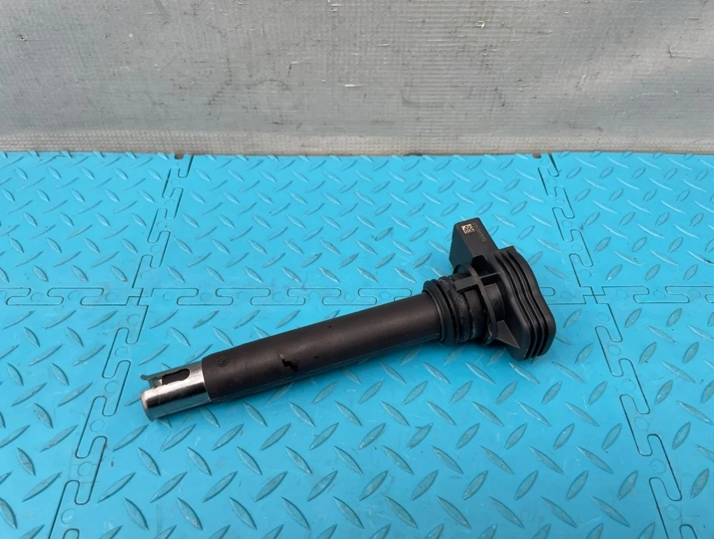 Катушка зажигания Volkswagen Scirocco 2009 07K905715F 137 CAWB 2.0