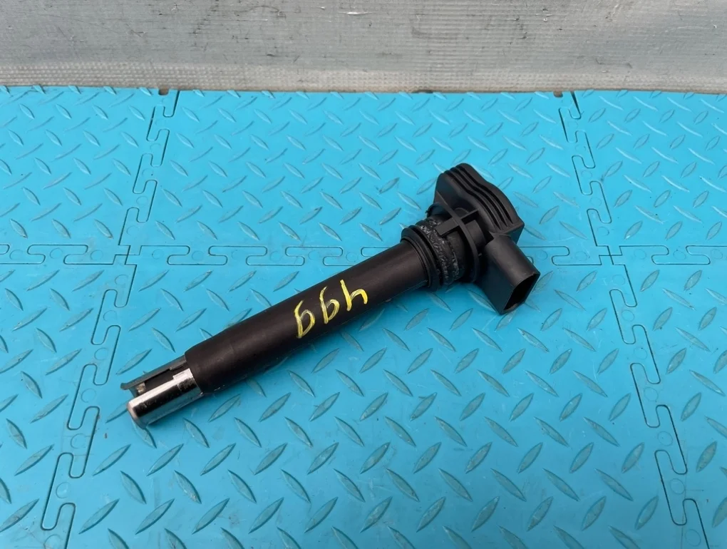 Катушка зажигания Volkswagen Scirocco 2009 07K905715F 137 CAWB 2.0