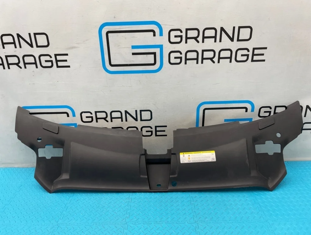 Накладка подкапотная Audi A8 2012 4H0807081 D4 CGWD 3.0