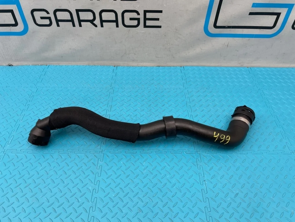 Патрубок охлаждения Volkswagen Scirocco 2009 1K0122051GN 137 CAWB 2.0