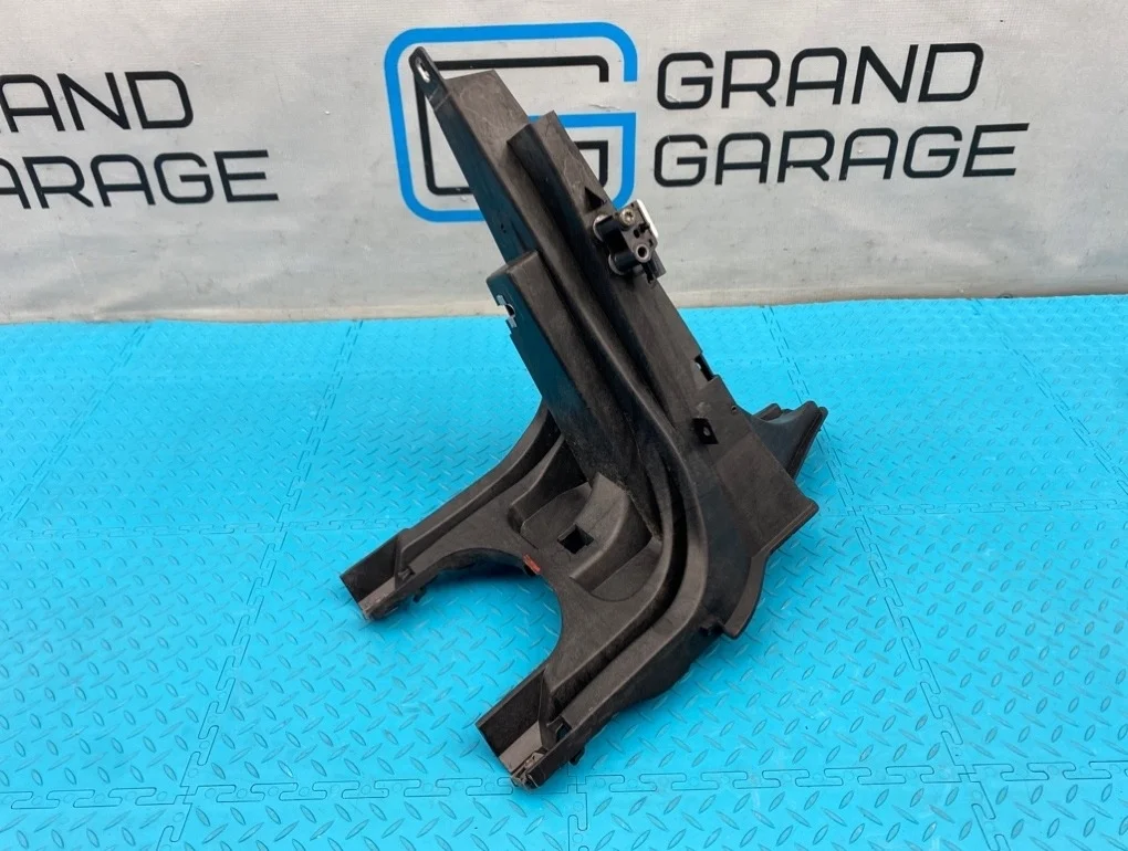 Кронштейн крыла Bmw X5 2009 51657157983 E70 N52B30AF 3.0, передний левый