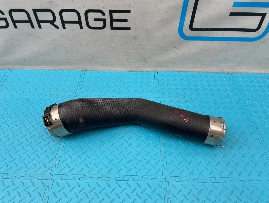 Патрубок интеркулера Bmw 5-Series 2012 13717612095 F10 N20B20B 2.0