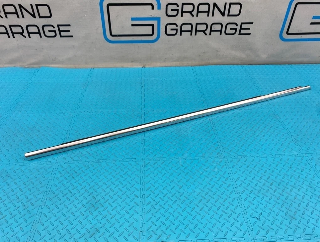 Молдинг стекла Bmw 5-Series 2013 51337182276 F10 N20B20B 2.0, передний правый