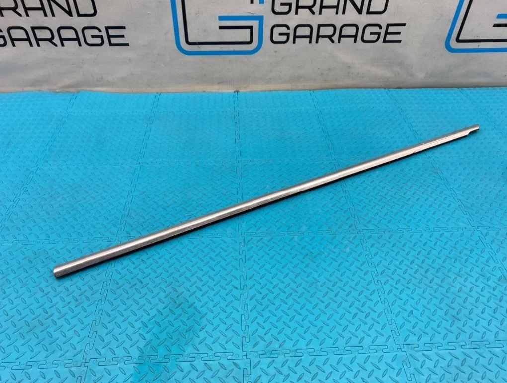 Молдинг стекла Bmw 5-Series 2013 51337182275 F10 N20B20B 2.0, передний левый