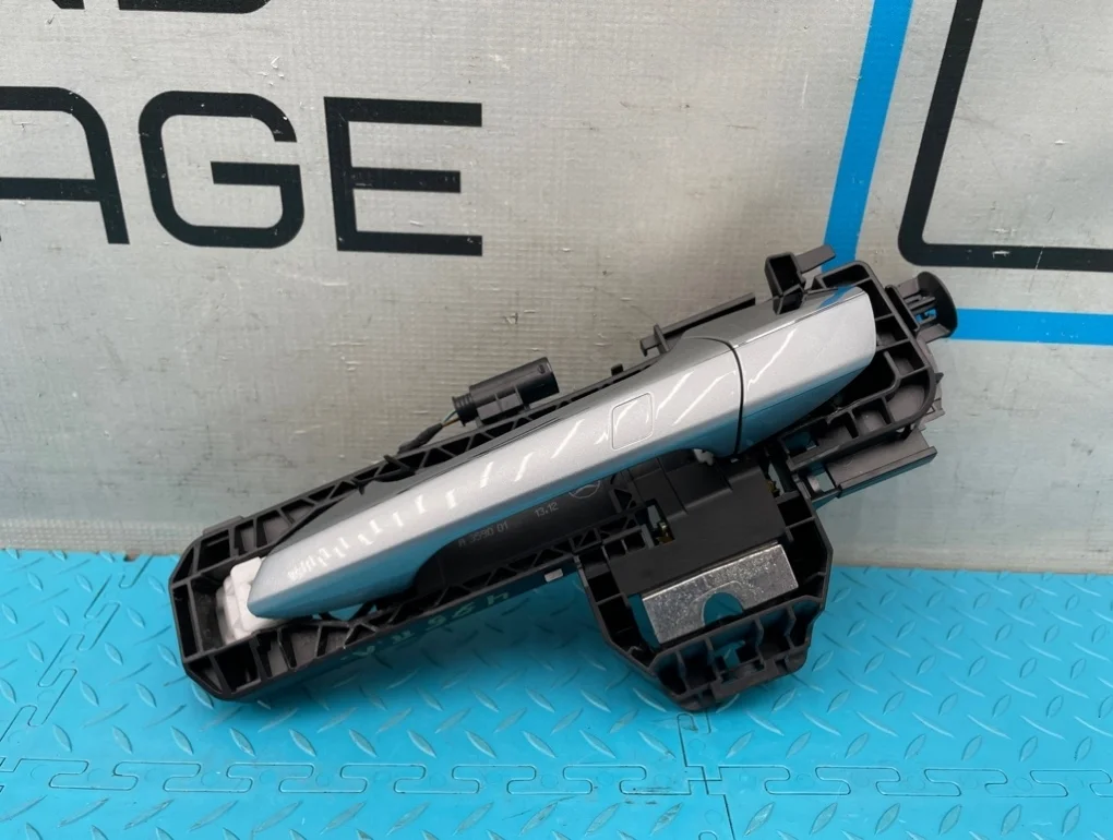Ручка двери наружная Mercedes-Benz E-Class 2013 A2047602534 W212 276.952 3.5, передняя левая