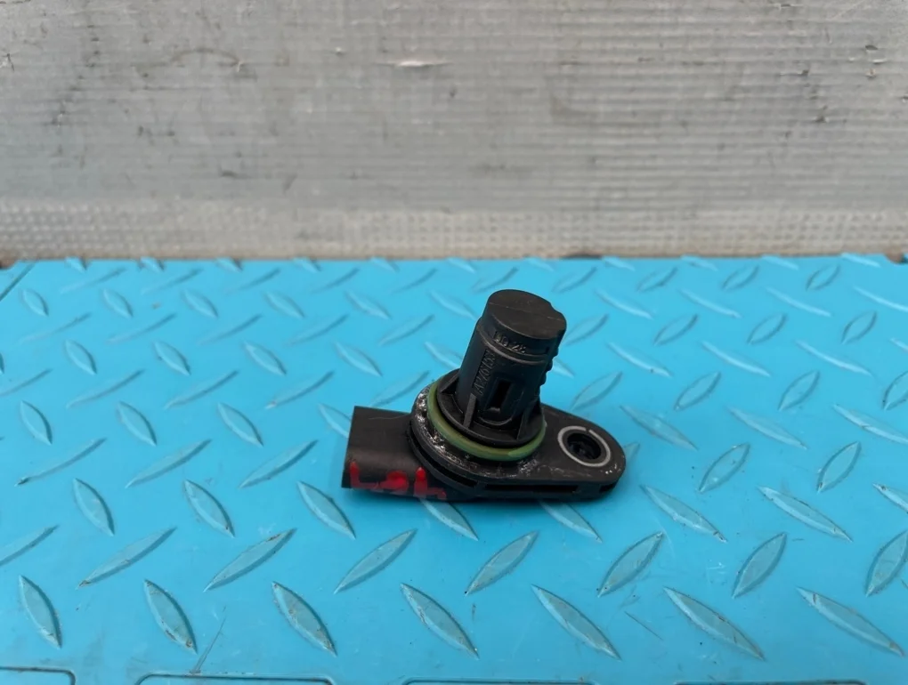 Датчик распредвала Mercedes-Benz E-Class 2011 A2761530028 W212 276.952 3.5