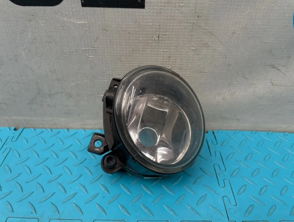 Фара противотуманная Volkswagen Scirocco 2009 1T0941699D 137 CAWB 2.0, левая