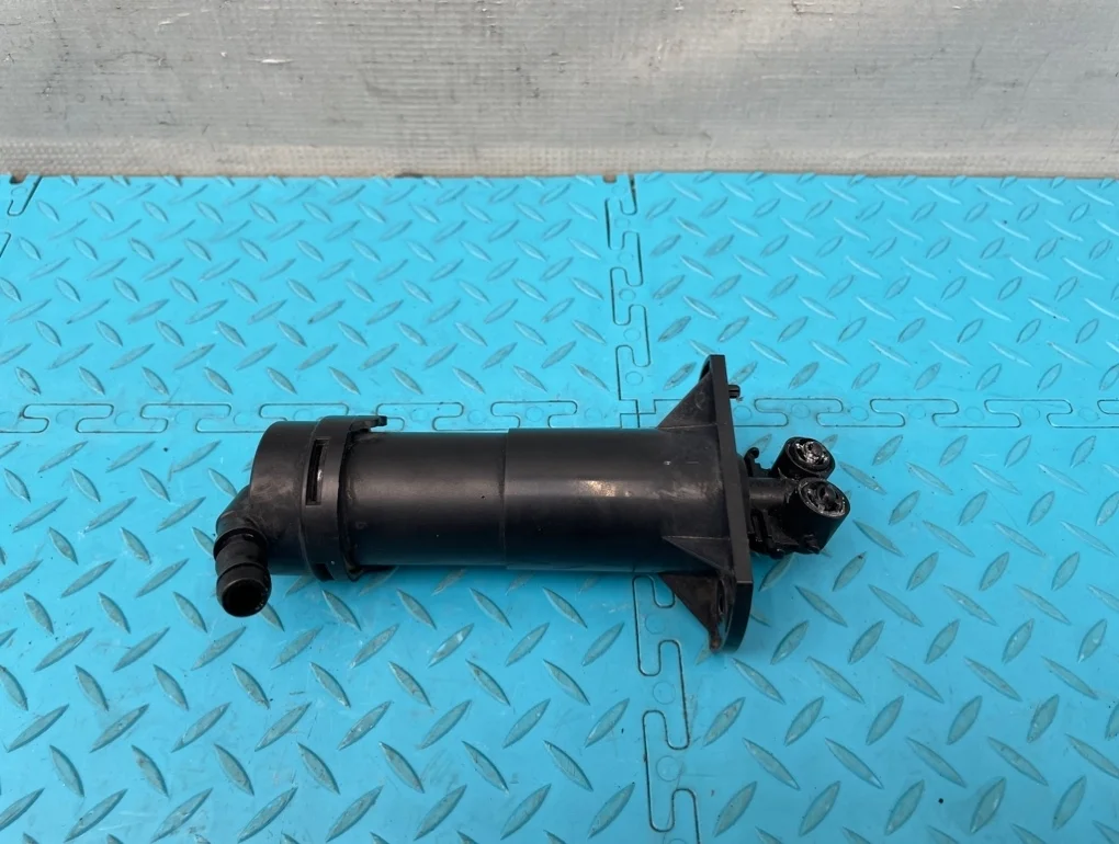 Форсунка омывателя фары Audi Q7 2011 4L0955101 4LB CJTC 3.0, левая