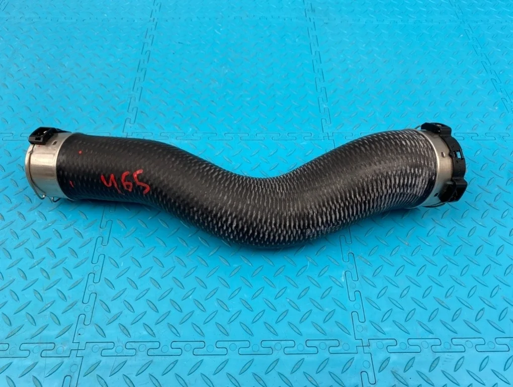 Патрубок интеркулера Bmw 5-Series 2013 13717612095 F10 N20B20B 2.0