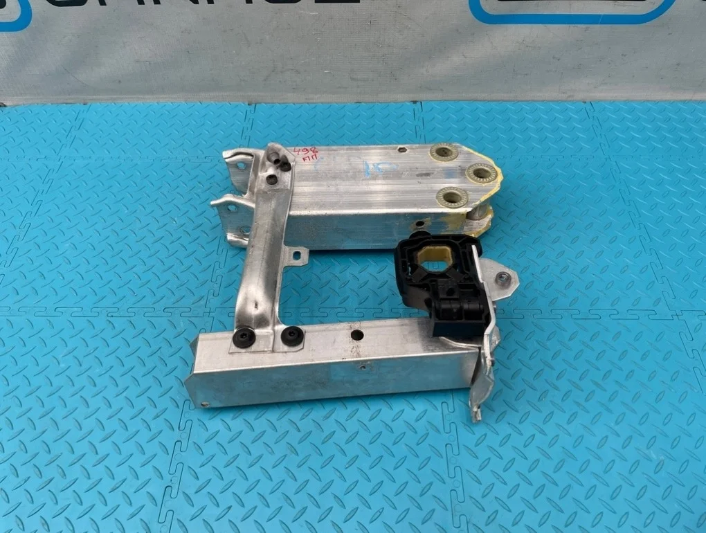 Кронштейн усилителя бампера Bmw 5-Series 2012 51117158874 F10 N20B20B 2.0, передний правый