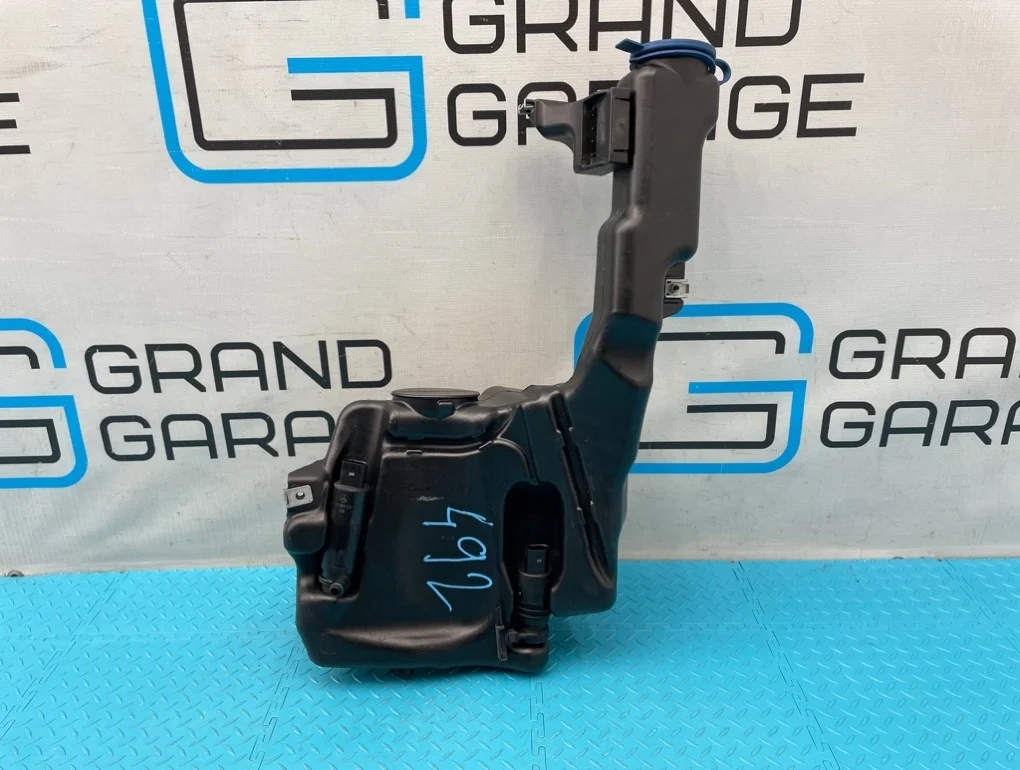 Бачок омывателя Mercedes-Benz C-Class 2009 A2048690720 W204 271.950 1.8