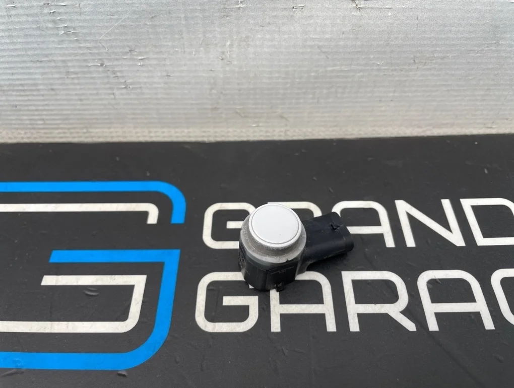 Датчик парктроника Audi A8 2012 4H0919275 D4 CGWD 3.0, задний