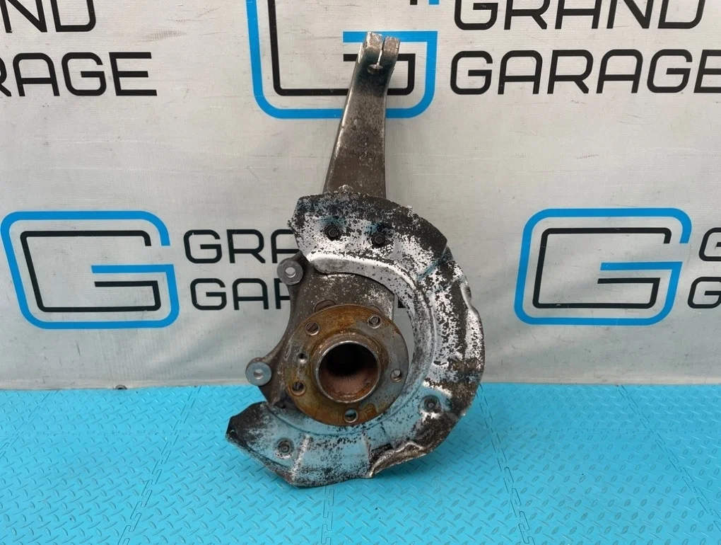 Кулак Bmw 5-Series 2013 31216775770 F10 N20B20B 2.0, передний правый