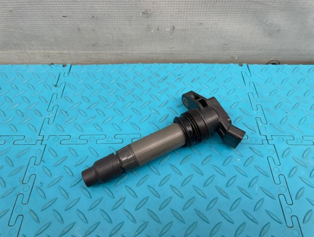 Катушка зажигания Volvo Xc90 2007 30684245 C B6324S 3.2