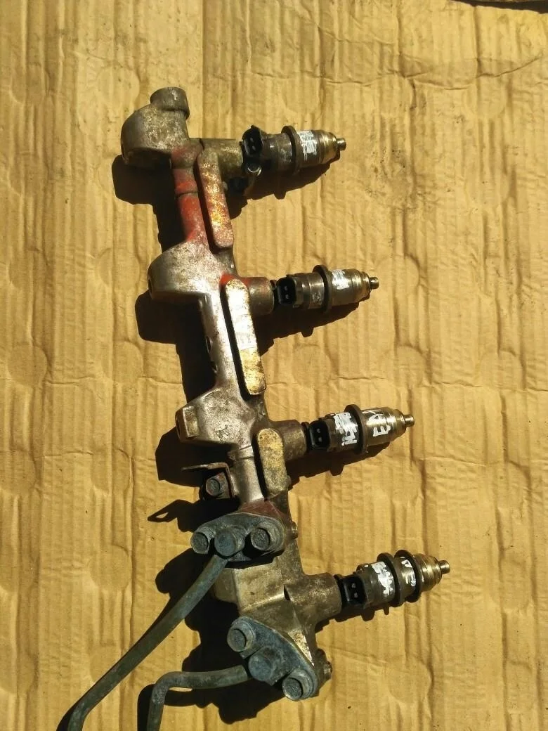 Б.у. форсунка топливная MITSUBISHI GALANT EA1A MITSUBISHI GALANT EA1A