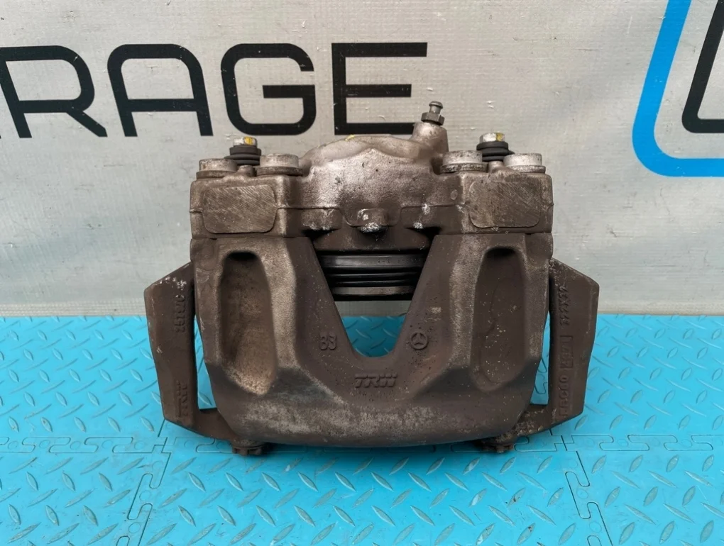 Суппорт Mercedes-Benz E-Class 2011 A2044213281 W212 276.952 3.5, передний правый