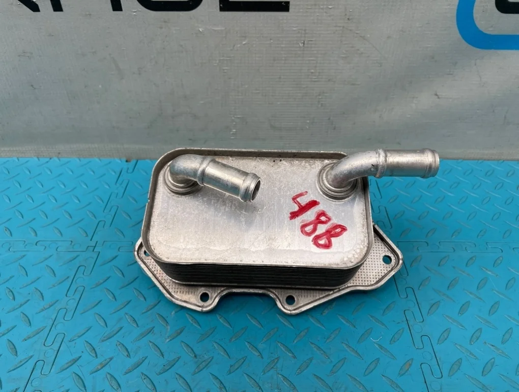 Теплообменник Audi Q7 2011 06E117021G 4LB CJTC 3.0