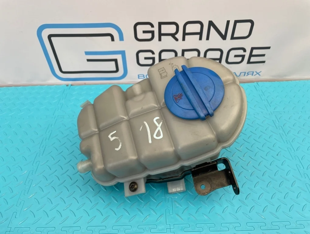 Бачок расширительный Audi A7 2011 4G0121403AC 4GA CGWB 3.0