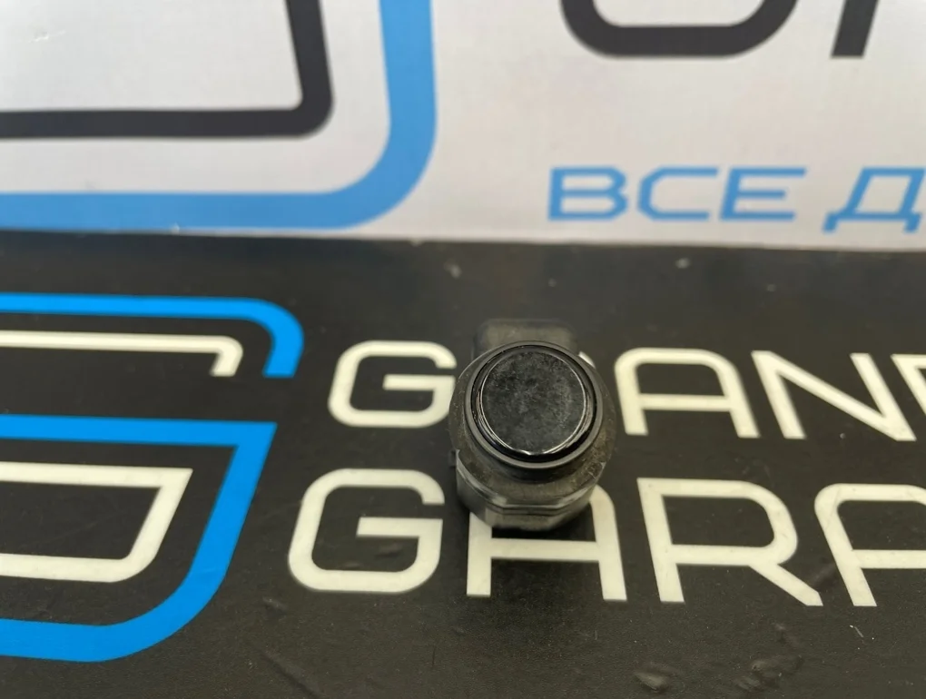 Датчик парктроника Audi A6 2013 1S0919275A C7 CHVA 2.8, передний