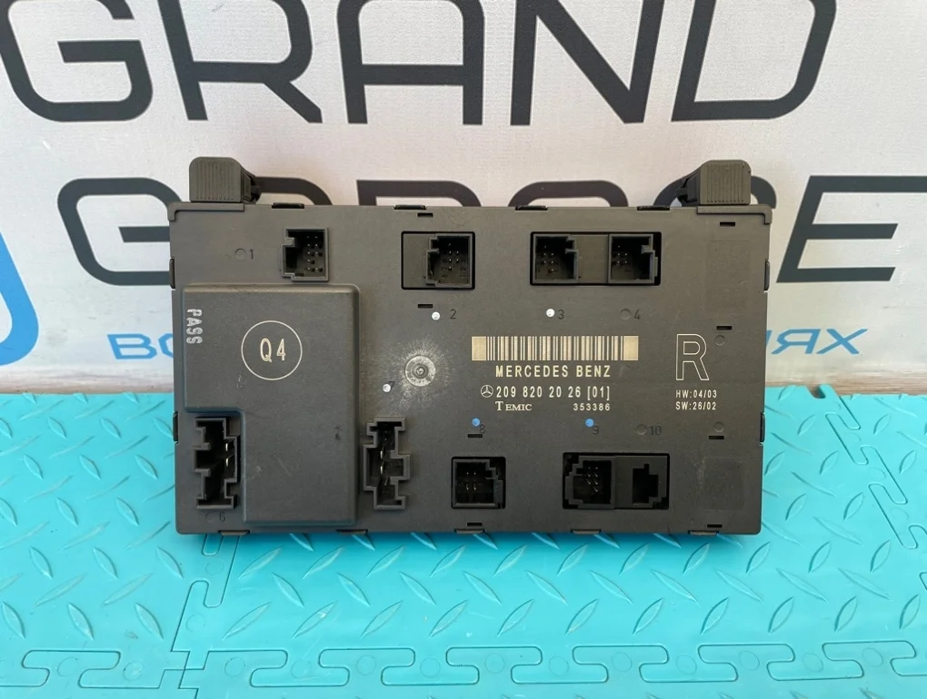 Блок двери Mercedes-Benz Clk-Class 2008 A2098202026 W209 271.955 1.8, передний правый