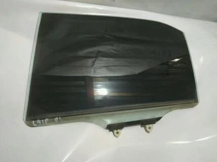 Б.у. стекло двери MITSUBISHI LANCER CS3A MITSUBISHI LANCER CS3A