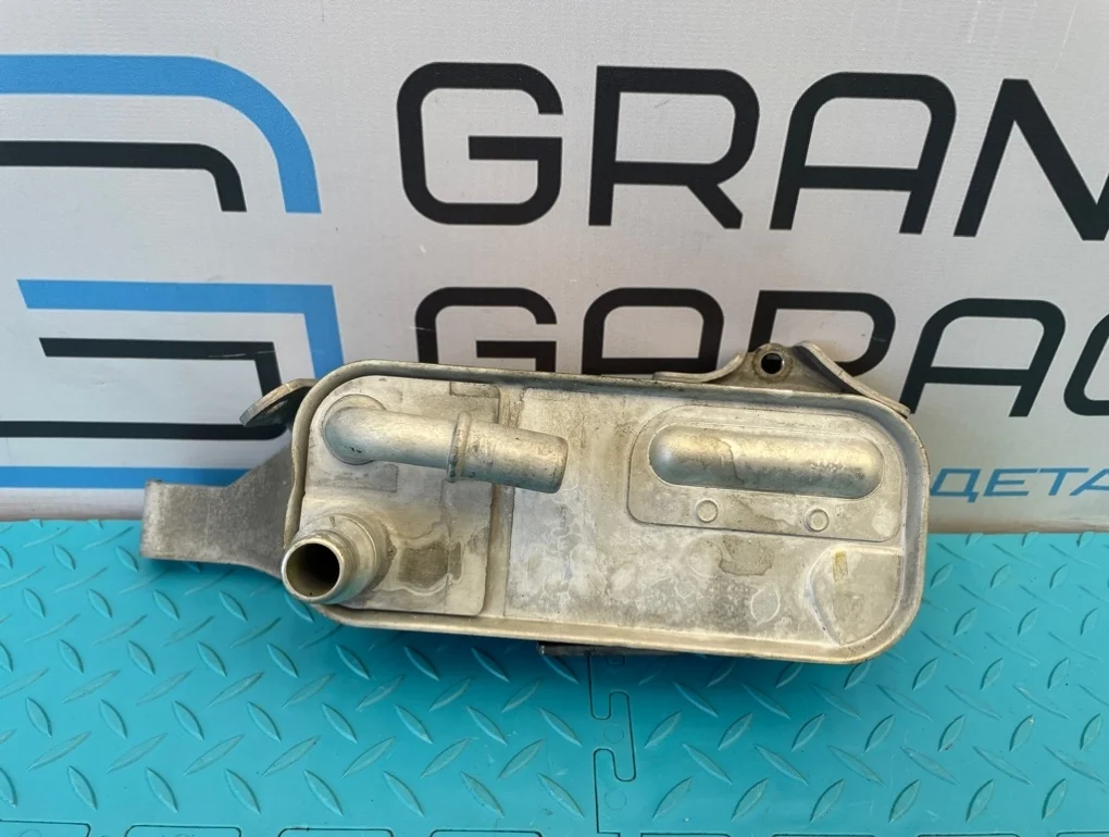 Теплообменник Bmw X3 2011 17217593856 F25 N52B30A 3.0