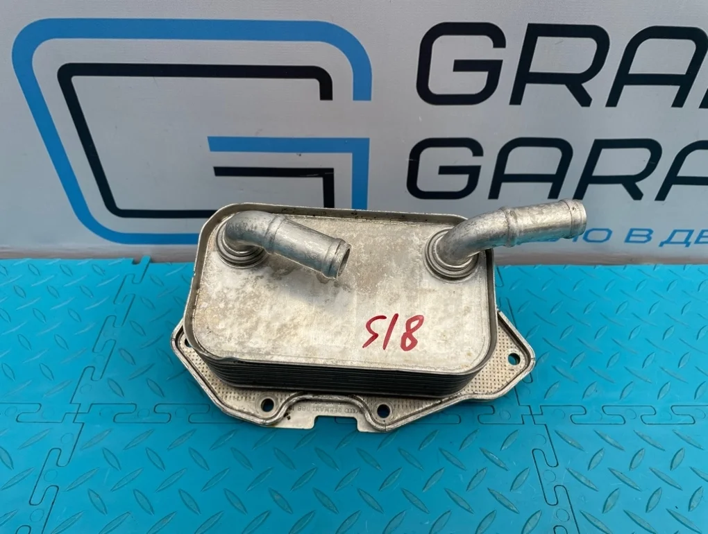 Теплообменник Audi A7 2011 06E117021G 4GA CGWB 3.0