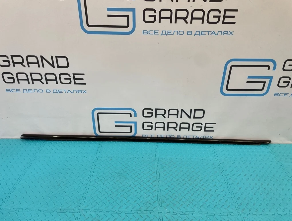 Молдинг стекла Bmw 5-Series 2012 51337209725 F11 N20B20B 2.0, передний левый