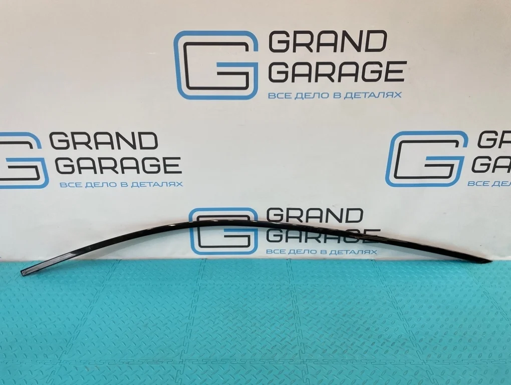 Молдинг стекла Bmw 5-Series 2012 51337209728 F11 N20B20B 2.0, передний правый