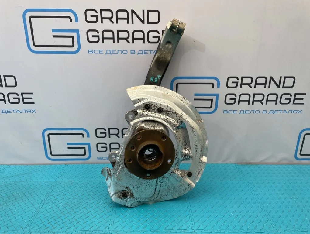 Кулак Bmw X5 2009 31216773784 E70 N52B30AF 3.0, передний правый