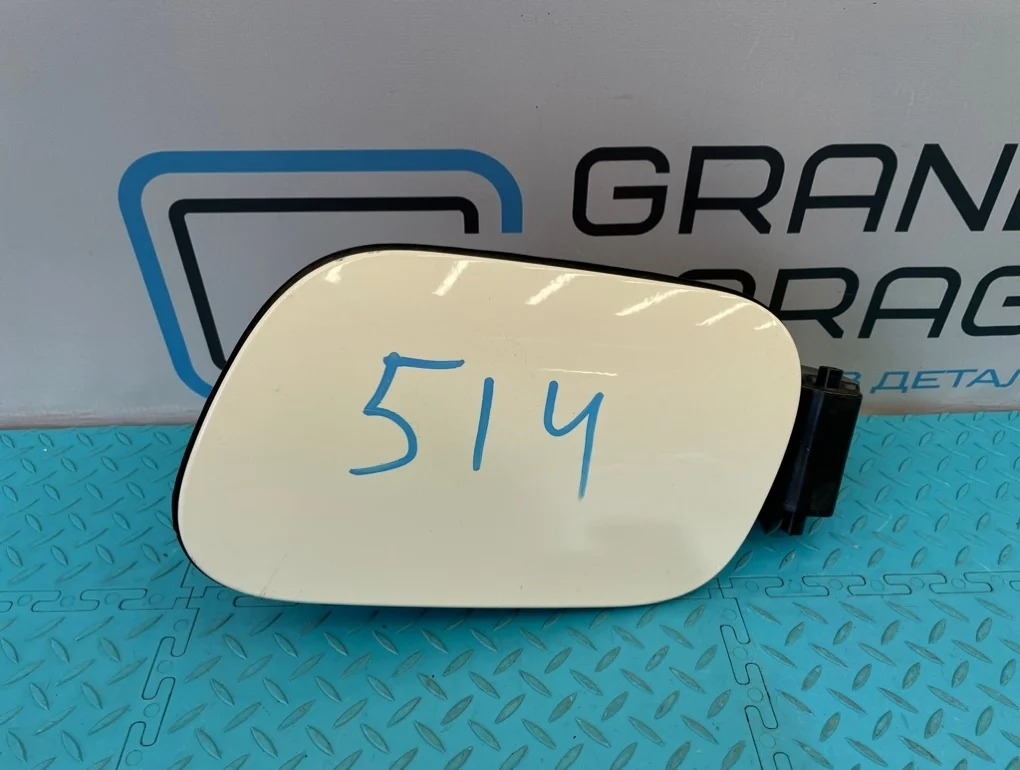 Лючок бензобака Volkswagen Touareg 2012 7P6809857A 7P5 CGRA 3.6