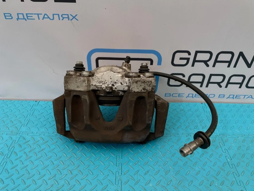 Суппорт Mercedes-Benz E-Class 2012 A2044213181 W212 276.952 3.5, передний левый