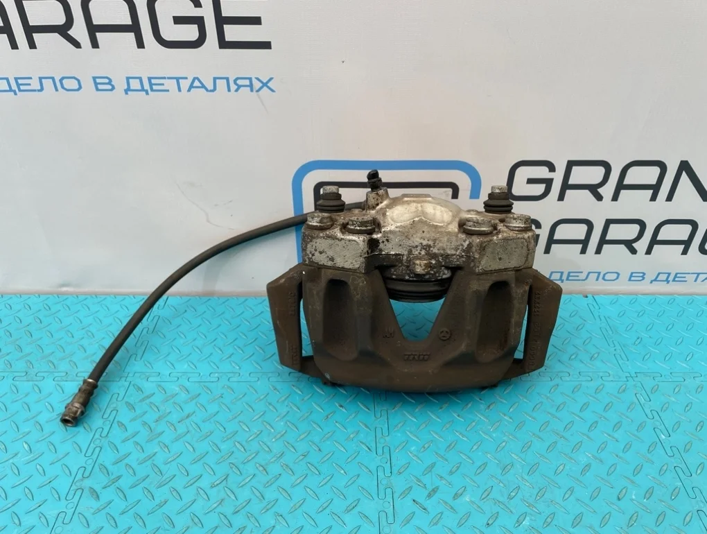 Суппорт Mercedes-Benz E-Class 2012 A2044213281 W212 276.952 3.5, передний правый