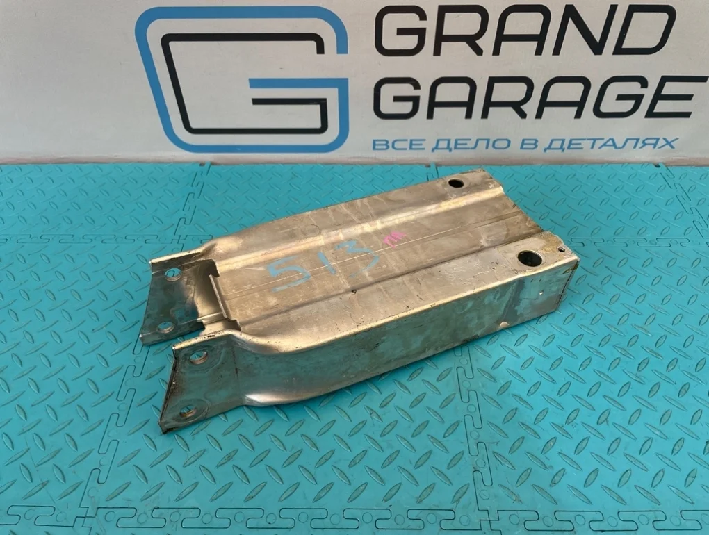 Кронштейн усилителя бампера Mercedes-Benz E-Class 2012 A2126200995 W212 276.952 3.5, передний левый