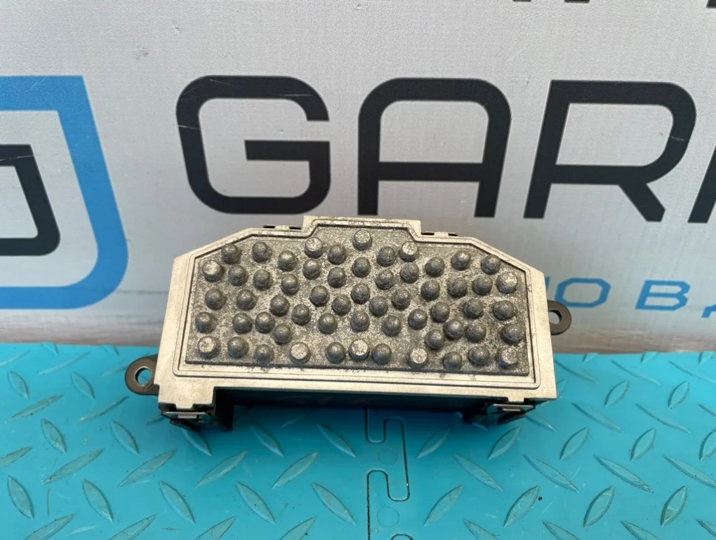 Резистор отопителя Audi Q3 2012 3C0907521F 8UB CPSA 2.0