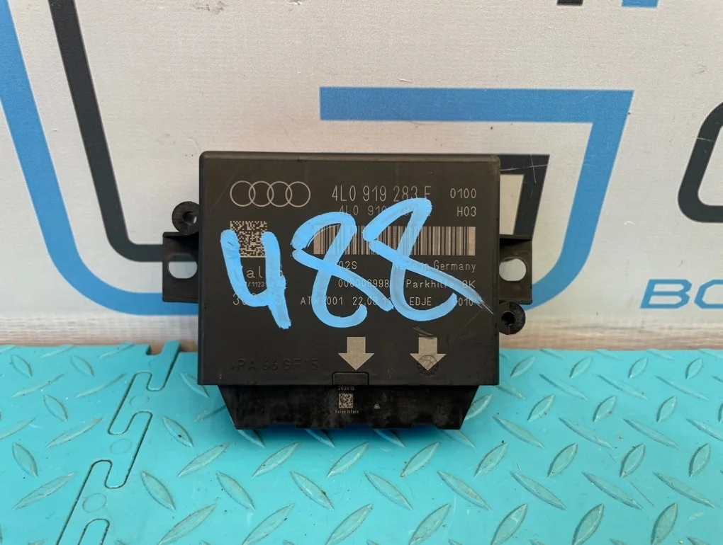 Блок парктроника Audi Q7 2011 4L0910283E 4LB CJTC 3.0