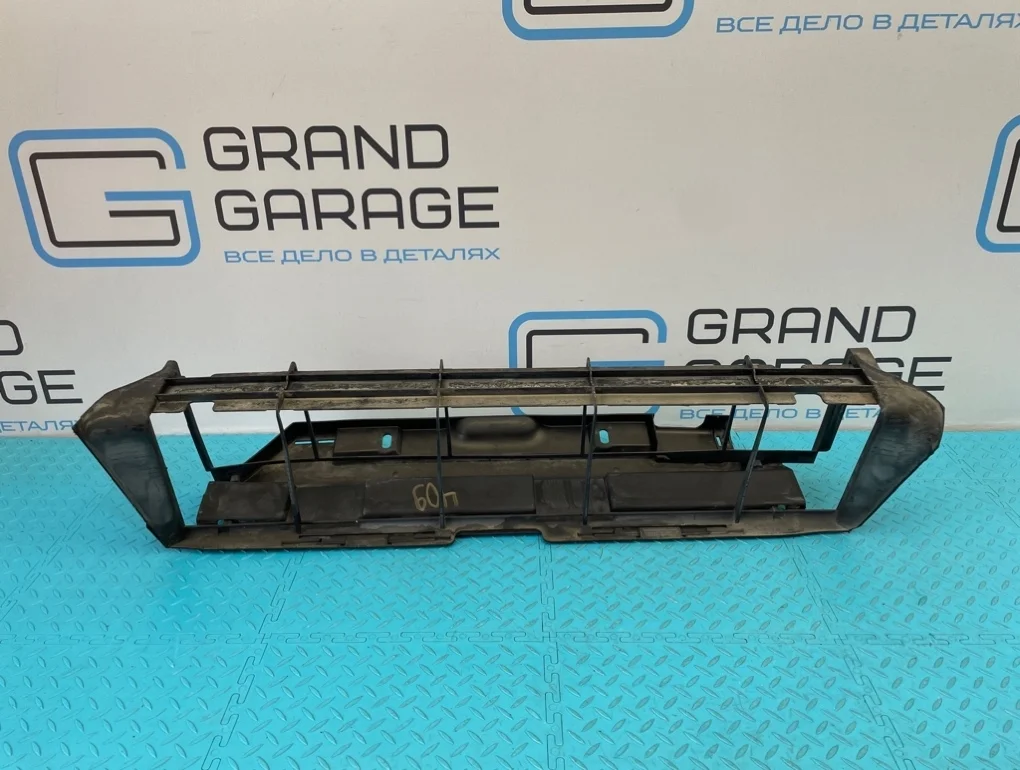 Дефлектор радиатора Mercedes-Benz C-Class 2004 A2035053730 W203 271.946 1.8